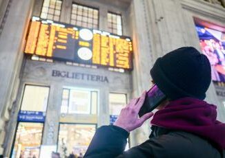 Sciopero treni oggi e domani possibili ritardi e cancellazioni orari e fasce di garanzia