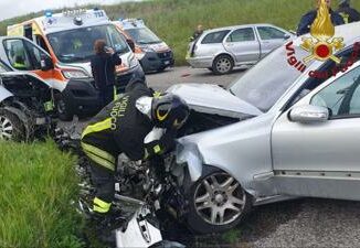 Scontro tra tre auto sulla Pontina Vecchia morta una bimba di 8 anni