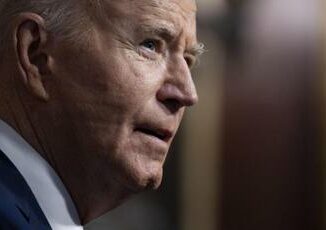 Biden e la confessione choc Ho pensato al suicidio