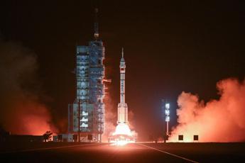 Cambio della guardia sulla Stazione Spaziale Cinese Tiangong al via la missione Shenzhou 18