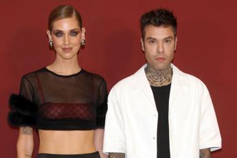 Fedez e Chiara Ferragni addio anche sui social non si seguono piu su Instagram