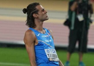 Gianmarco Tamberi portabandiera Italia a Parigi 2024 chi e il campione di atletica