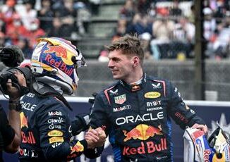 Gp Giappone Verstappen pole e prima fila Red Bull Ferrari indietro