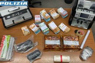 Milano 70mila euro e 5 kg di droga nella soppressata 2 arresti