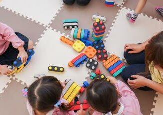 Milano violenze su bimbe di una scuola materna maestro arrestato