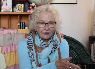 Morta a 84 anni Trina Robbins fumettista e attivista che disegno Wonder Woman