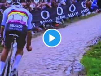 Parigi Roubaix van der Poel e il gesto folle dello spettatore video