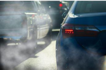 Perche le emissioni delle auto ibride plug in sono maggiori del previsto