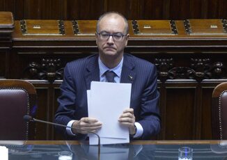 Scuola Valditara No chiusure per feste non riconosciute dallo Stato