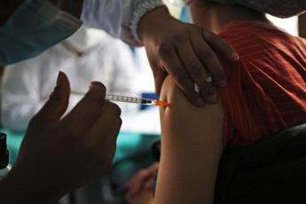 Simg morbillo e pertosse in aumento anche in Italia vaccinare bimbi e adulti