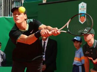 Sinner battuto da Tsitsipas Jannik sconfitto in semifinale Montecarlo