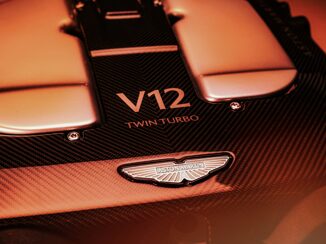 Aston Martin firma una nuova era V12