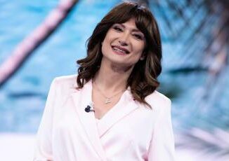 Isola dei famosi 2024 ultima puntata Valentina Vezzali eliminata Matilde Brandi riabbraccia il fidanzato