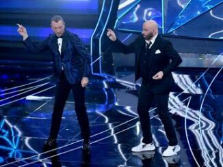 John Travolta a Sanremo 2024 Rai ha chiesto risarcimento danni