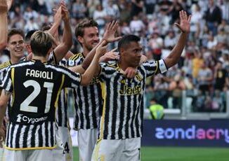 Juve Monza 2 0 gol di Chiesa e Alex Sandro