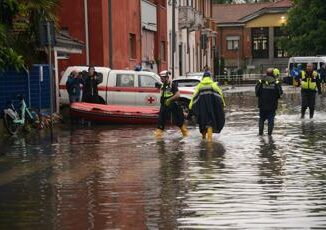 Maltempo oggi a Milano allerta meteo arancione in Lombardia