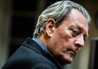 Morto Paul Auster lo scrittore americano aveva 77 anni