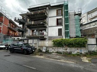 Napoli due morti sul lavoro in poche ore a perdere la vita due operai di 57 e 60 anni