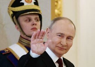 Putin atto quinto governo Russia puo cambiare le politiche no