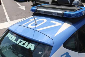 Roma 17enne aggredito alla fermata della metro da 4 ragazzi colpito alla testa con una pietra