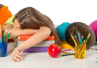 Sindrome da fine scuola per bimbi e ragazzi stanchezza e sonno difficile