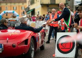 1000 Miglia in Piemonte questa stasera a Torino larrivo in piazza San Carlo