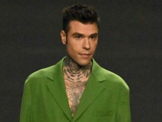 Fedez in silenzio social e mistero sulla salute del rapper