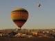 Mongolfiera contro le rocce in Cappadocia il video dello schianto