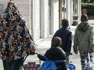 Pediatri 13 mln di bambini in poverta incidenza piu alta al Sud e tra stranieri