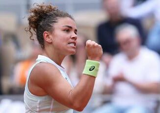 Roland Garros capolavoro Paolini batte Rybakina e vola in semifinale