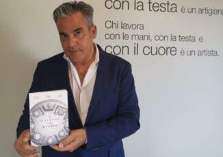 Titolare Top presenta il libro Il Successo fallo Accadere. Sette Storie per Conoscersi Meglio