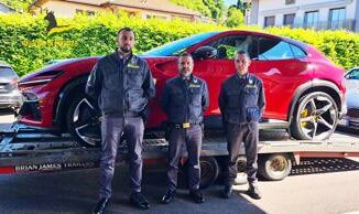 Varese Gdf e Adm sequestrata per contrabbando Ferrari da 400mila euro