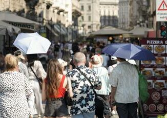 Caldo afoso e forti nubifragi come cambia il meteo le previsioni