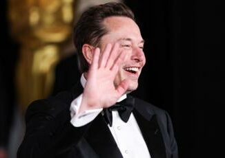 Elon Musk pronto a donare 45 milioni di dollari al mese a gruppo di sostegno Trump