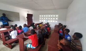 Liberia prima scuola per i bambini di Fahn Jack grazie a due ong