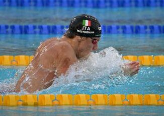 Martinenghi oro di Parigi 2024 incoronato da Pellegrini e Paltrinieri