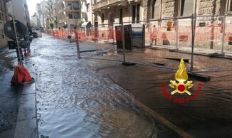 Milano allagamento in via Fontana 400 famiglie senza acqua in tilt anche 2 cabine elettriche