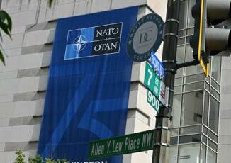 Nato da oggi vertice a Washington tra Biden debole e spettro di Trump