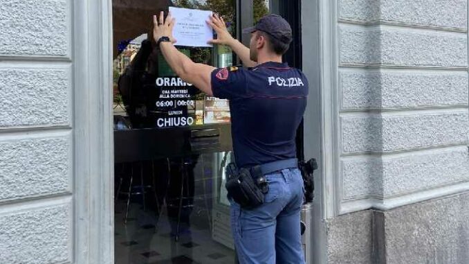 chiusura di un locale a Torino