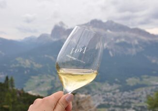 Torna VinoVip Cortina fra Talk show e wine tasting ad alta quota con 60 aziende