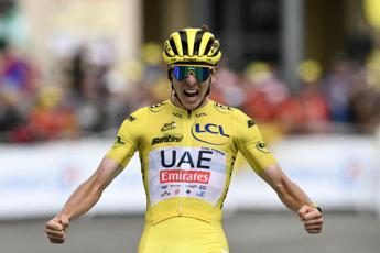 Tour de France Pogacar beffa Vingegaard sul finale della 20esima tappa quinta vittoria