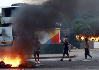 Venezuela proteste contro vittoria Maduro 2 morti decine di arresti