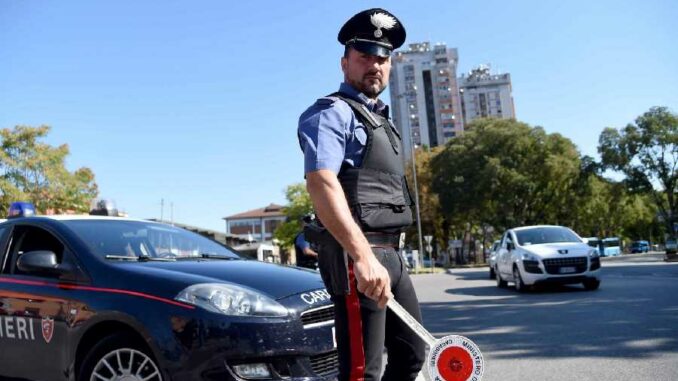 Posto di blocco dei Carabinieri a cagliari