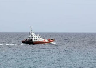 Maltempo affonda barca a vela nel palermitano 7 dispersi