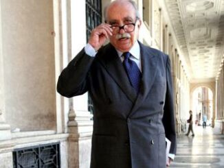 Morto Lino Jannuzzi il giornalista ed ex senatore aveva 96 anni