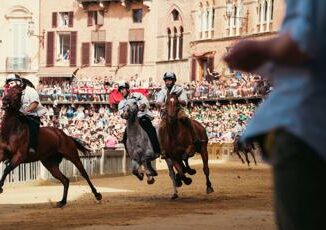 Palio di Siena oggi 16 agosto orario e come vederlo in tv