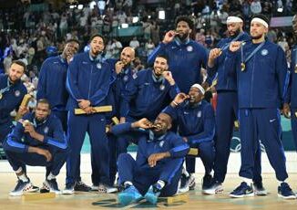 Parigi 2024 Usa oro nel basket e autogol su X