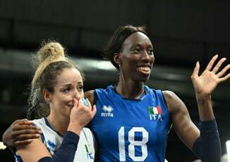 Parigi 2024 standing ovation per le azzurre della pallavolo. Meloni Straordinarie