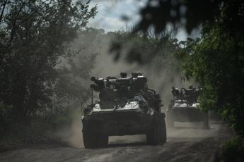 Russia Ucraina avanza nel Kursk Zelensky pensa a posti di comando militare nella regione