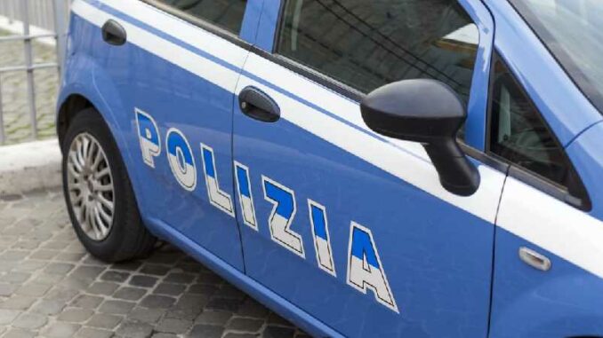 auto della polizia di stato